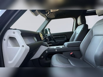 Used Land Rover Defender 2024 for sale - 79199985: Photo