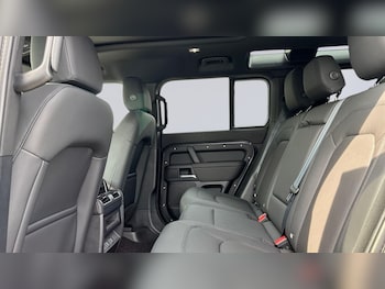Used Land Rover Defender 2026 for sale - 79199467: Photo