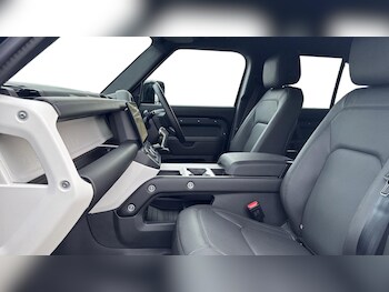 Used Land Rover Defender 2025 for sale - 79198969: Photo