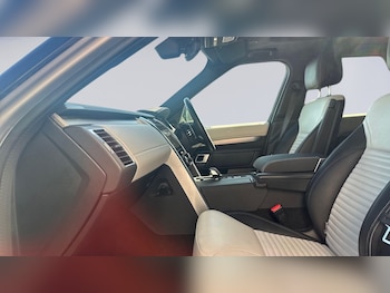 Used Land Rover Discovery 2023 for sale - 79200305: Photo