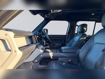 Used Land Rover Defender 2023 for sale - 79211775: Photo