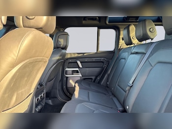 Used Land Rover Defender 2023 for sale - 79211775: Photo