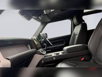 Used Land Rover Defender 2026 for sale - 79725582: Photo