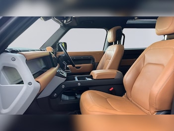 Used Land Rover Defender 2024 for sale - 79200214: Photo