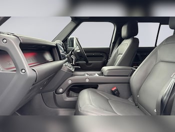 Used Land Rover Defender 2025 for sale - 79199302: Photo