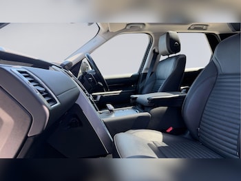 Used Land Rover Discovery 2022 for sale - 79200283: Photo