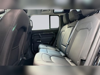 Used Land Rover Defender 2026 for sale - 79575981: Photo