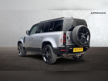 Used Land Rover Defender 2022 for sale - 79200258: Photo