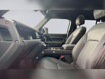 Used Land Rover Defender 2022 for sale - 79200258: Photo