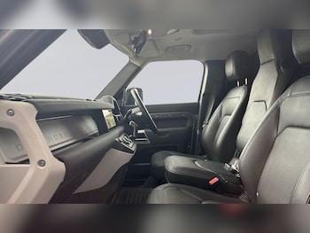 Used Land Rover Defender 2024 for sale - 79199044: Photo