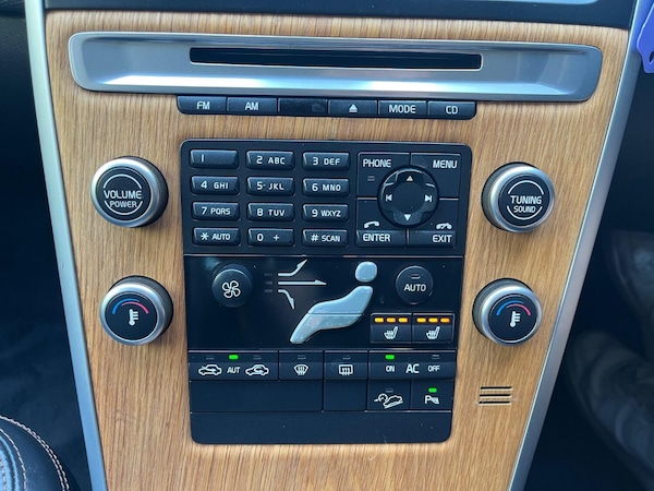 Used Volvo XC60 2009 for sale - 74617438: Photo 25
