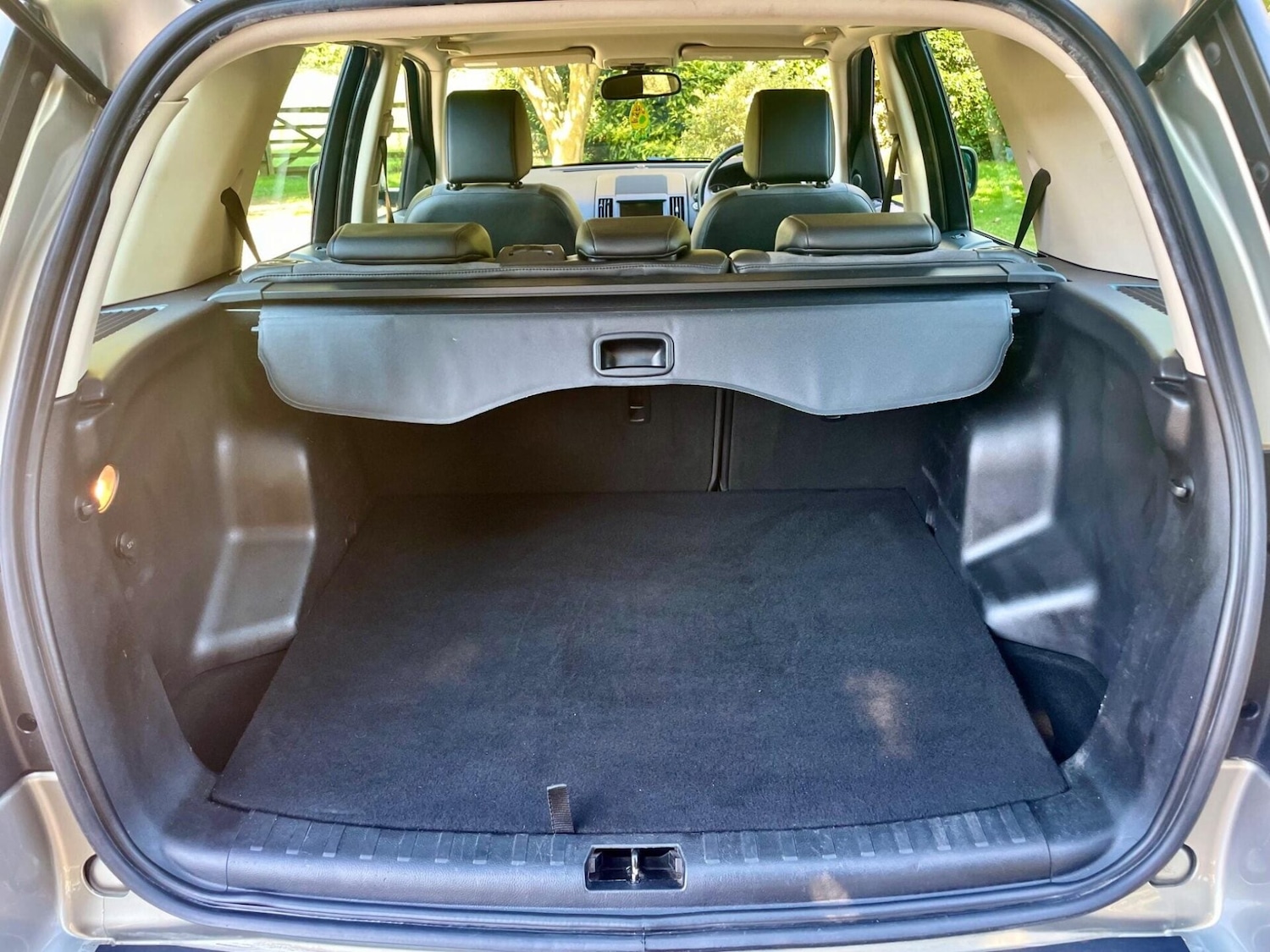 Used Land Rover Freelander 2 2011 for sale - 76776392: Photo 10