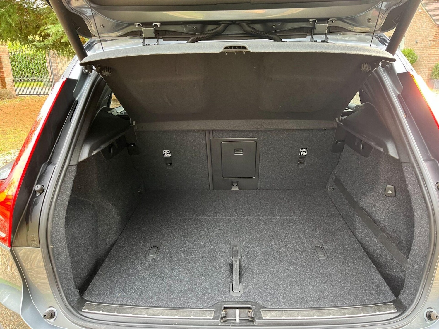 Used Volvo XC40 2019 for sale - 76776427: Photo 28