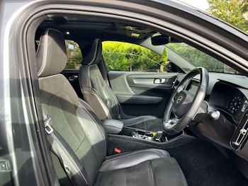 Used Volvo XC40 2019 for sale - 76776427: Photo