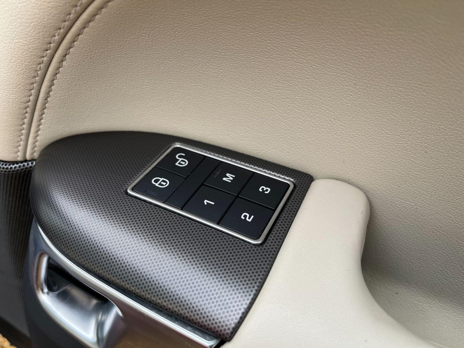 Used Land Rover Range Rover Sport 2016 for sale - 76969860: Photo 15