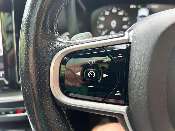 Used Volvo XC60 2018 for sale - 74955593: Photo 37