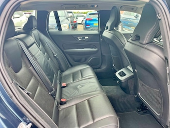 Used Volvo V60 2019 for sale - 78746749: Photo