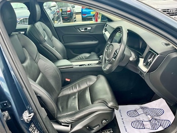 Used Volvo V60 2019 for sale - 78746749: Photo