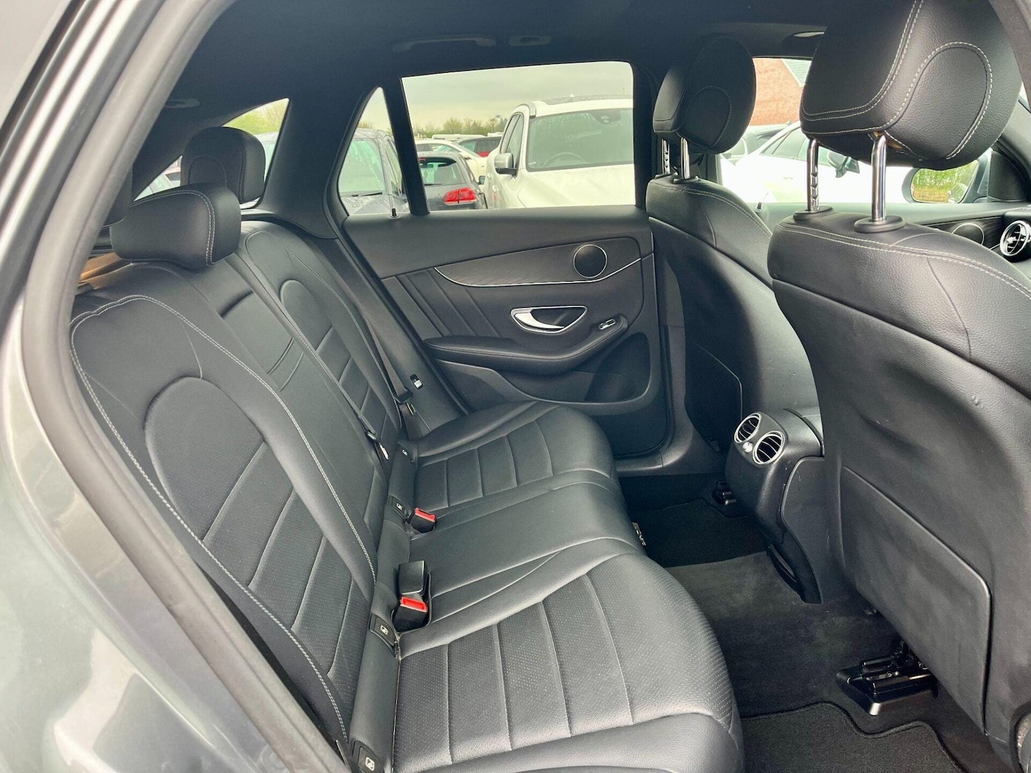 Used Mercedes-Benz GLC 2016 for sale - 78064373: Photo 2