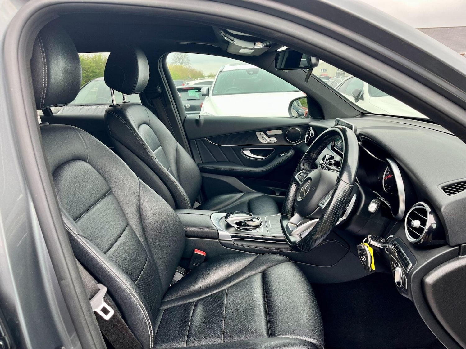 Used Mercedes-Benz GLC 2016 for sale - 78064373: Photo 4