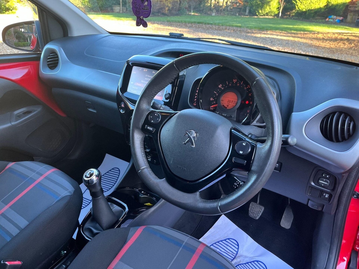 Used Peugeot 108 2015 for sale - 77199302: Photo 29