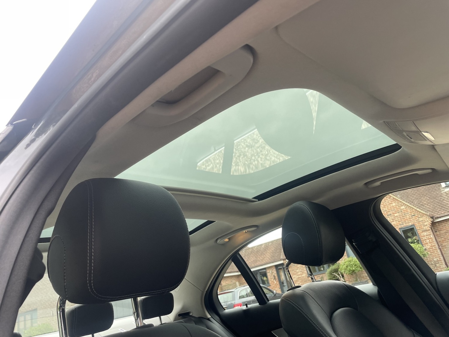 Used Mercedes-Benz C Class 2015 for sale - 76149372: Photo 14