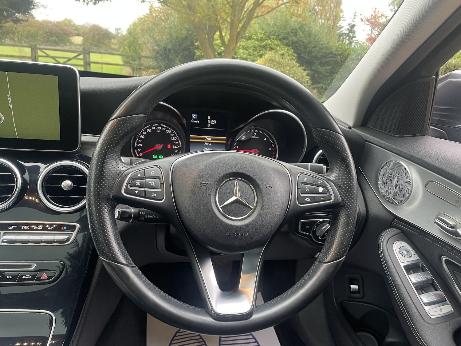 Used Mercedes-Benz C Class 2015 for sale - 76149372: Photo 28