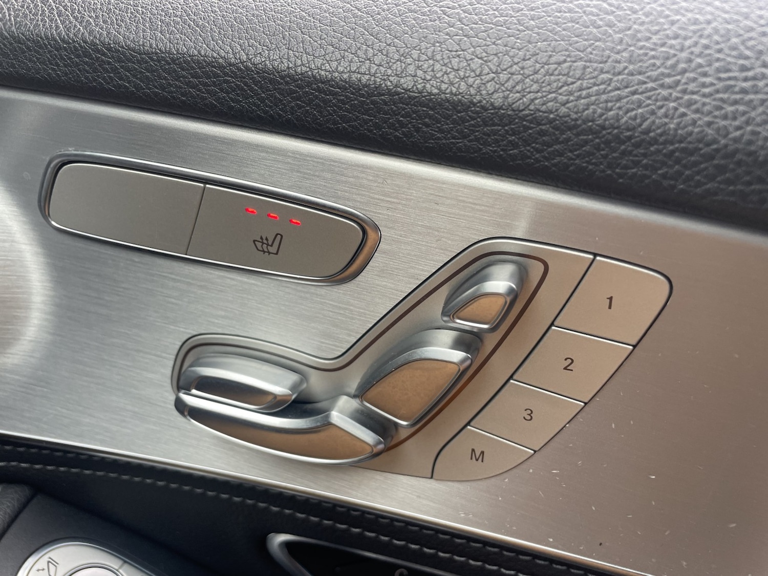 Used Mercedes-Benz C Class 2015 for sale - 76149372: Photo 32