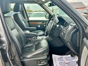 Used Land Rover Discovery 2016 for sale - 77935871: Photo