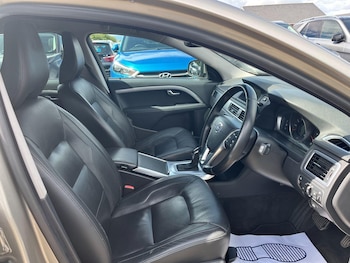 Used Volvo V70 2016 for sale - 78366640: Photo