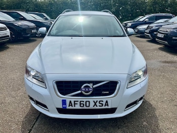 Used Volvo V70 2010 for sale - 78477682: Photo