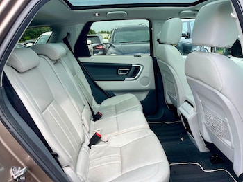 Used Land Rover Discovery Sport 2015 for sale - 78454859: Photo