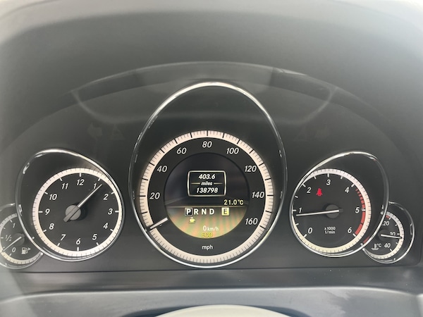 Used Mercedes-Benz E Class 2012 for sale - 76286984: Photo 28