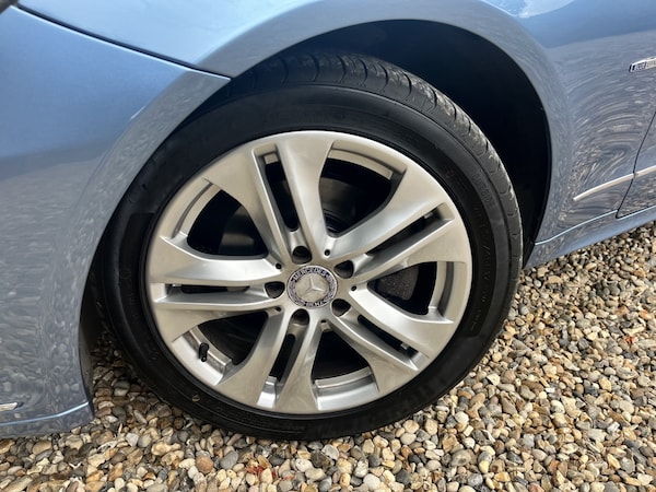 Used Mercedes-Benz E Class 2012 for sale - 76286984: Photo 31