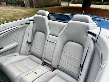 Used Mercedes-Benz E Class 2012 for sale - 76286984: Photo 4