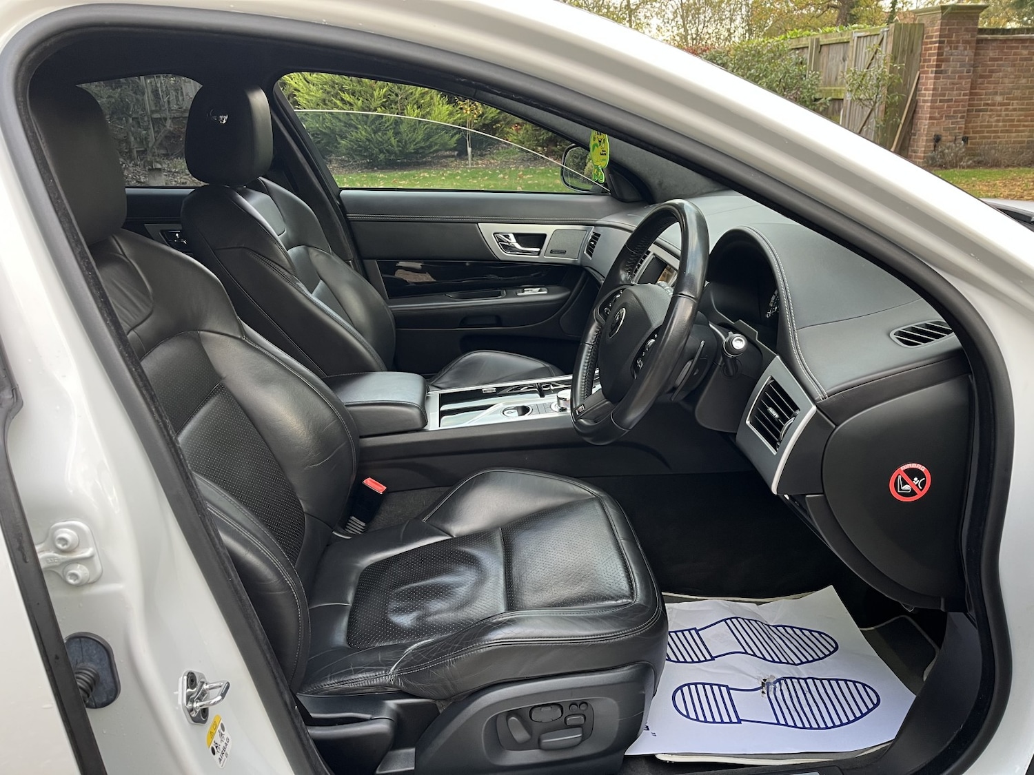 Used Jaguar XF 2014 for sale - 76591526: Photo 2