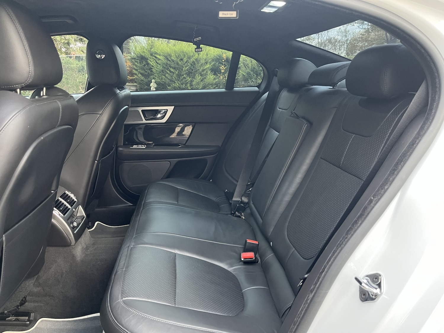 Used Jaguar XF 2014 for sale - 76591526: Photo 30