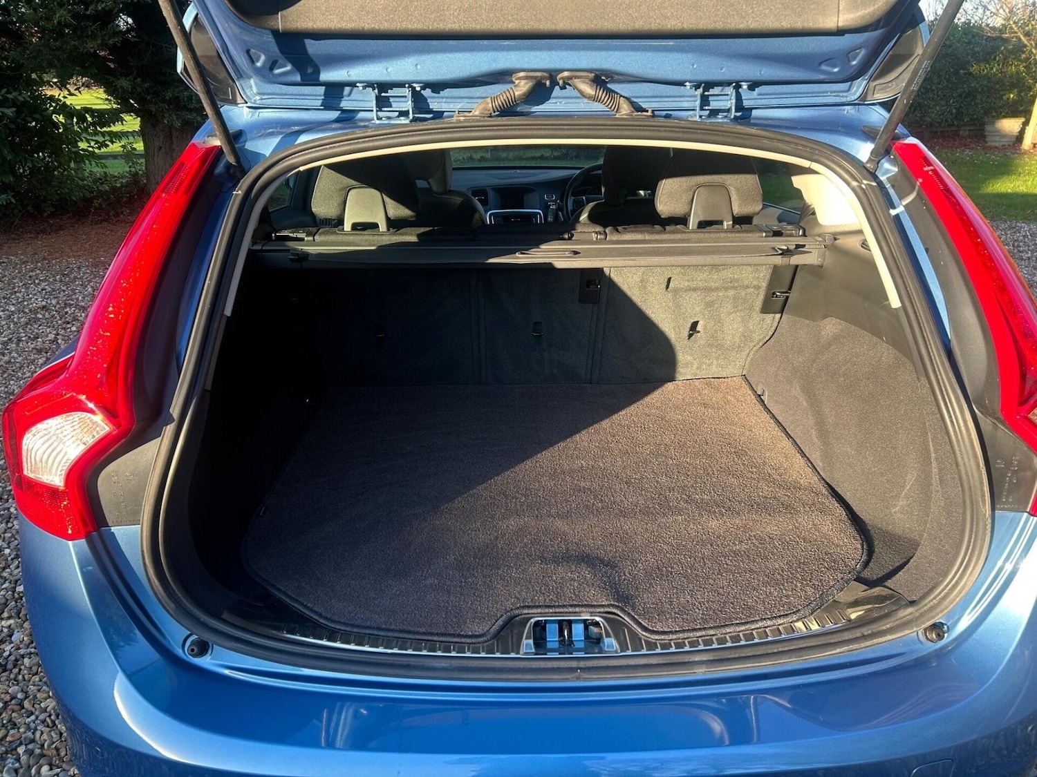 Used Volvo V60 2016 for sale - 76776422: Photo 10