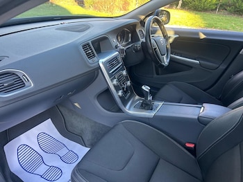 Used Volvo V60 2016 for sale - 76776422: Photo