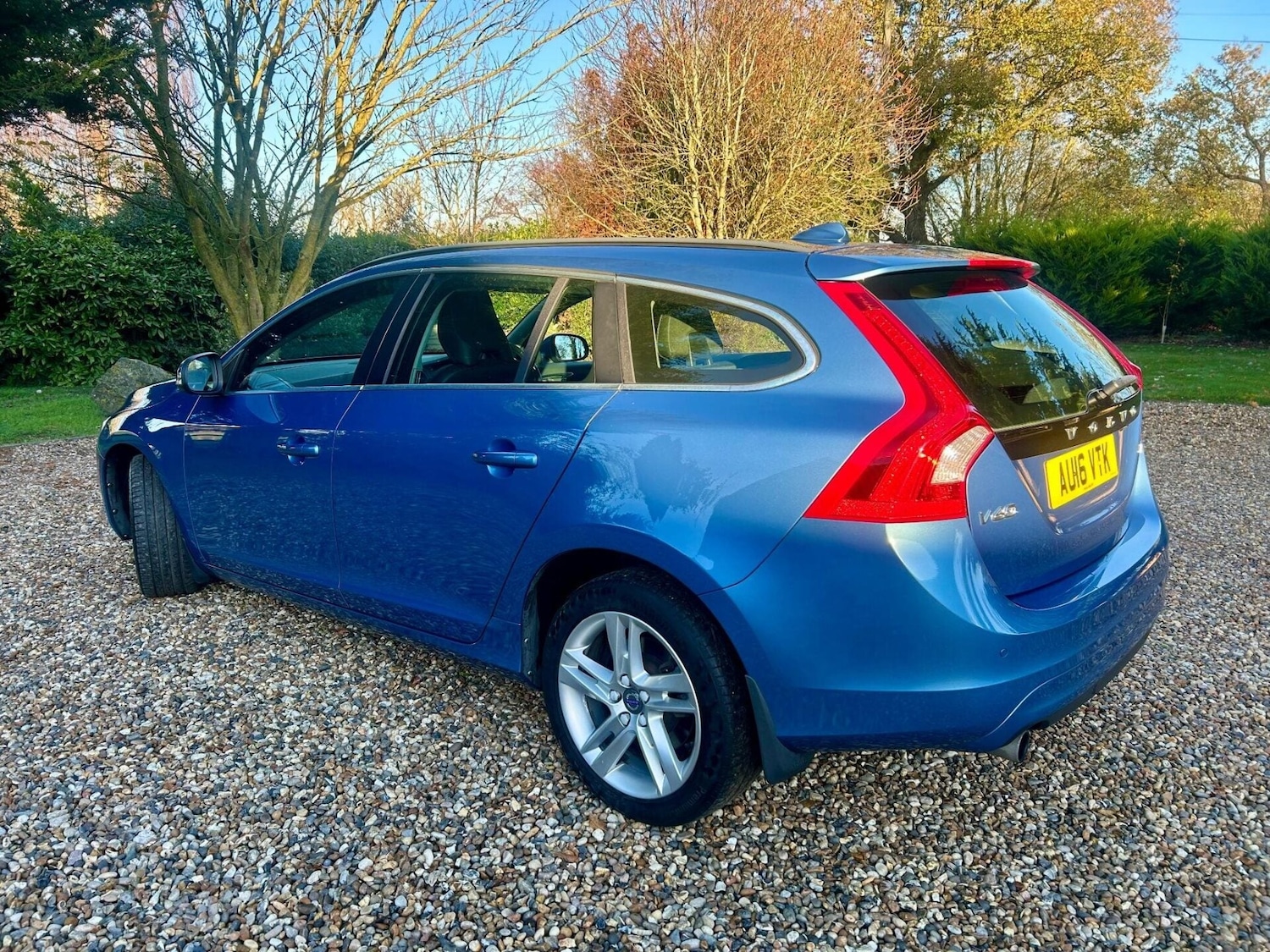 Used Volvo V60 2016 for sale - 76776422: Photo 7
