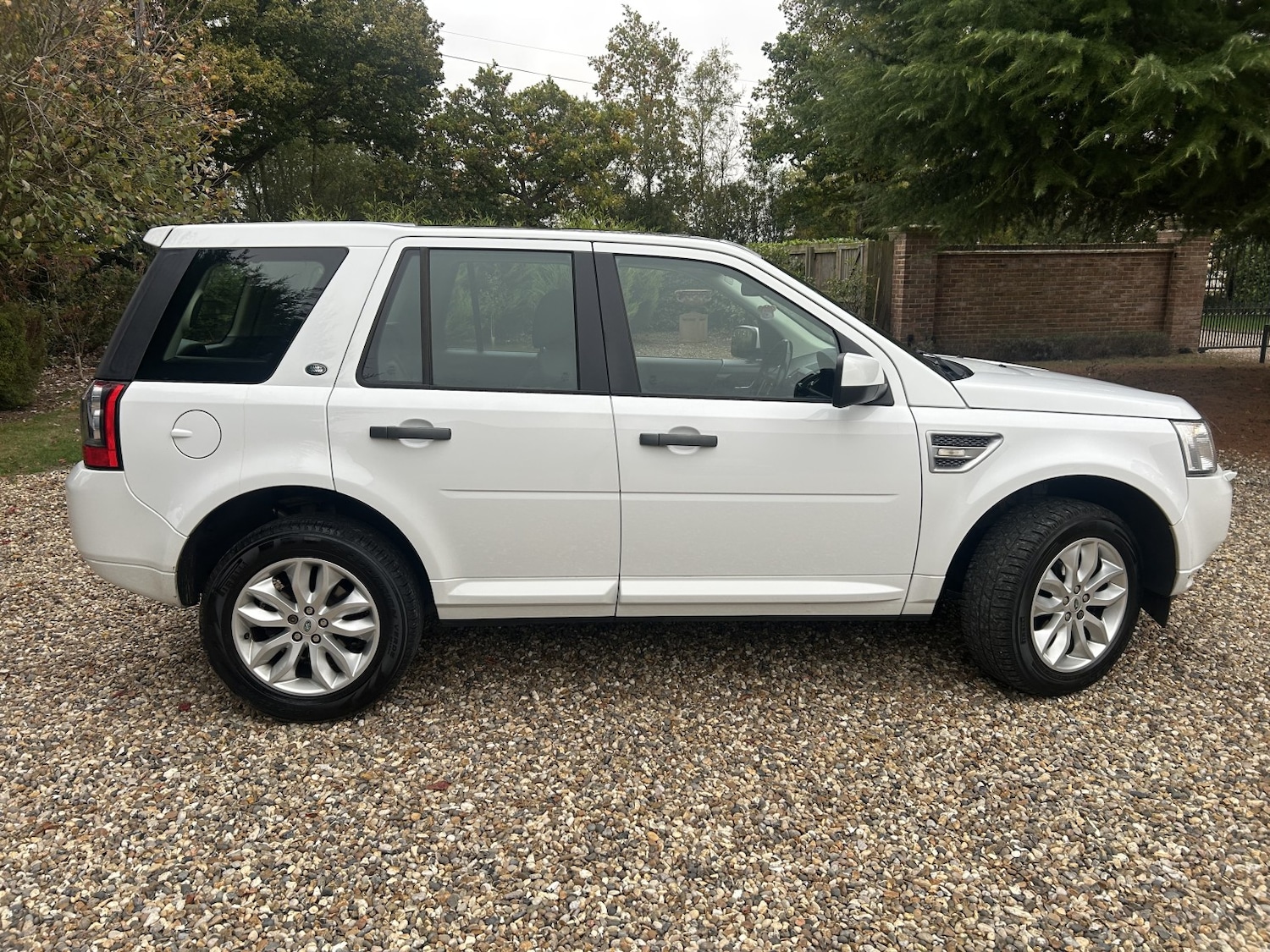 Used Land Rover Freelander 2 2011 for sale - 76231661: Photo 16