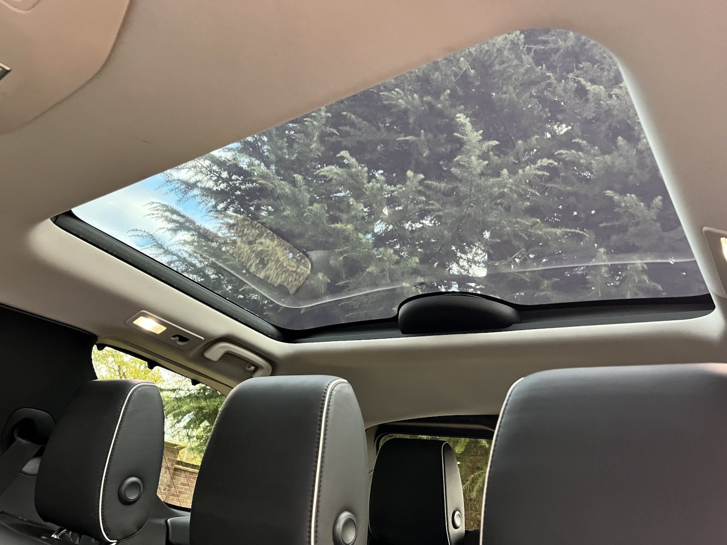 Used Land Rover Discovery 2017 for sale - 76605634: Photo 12