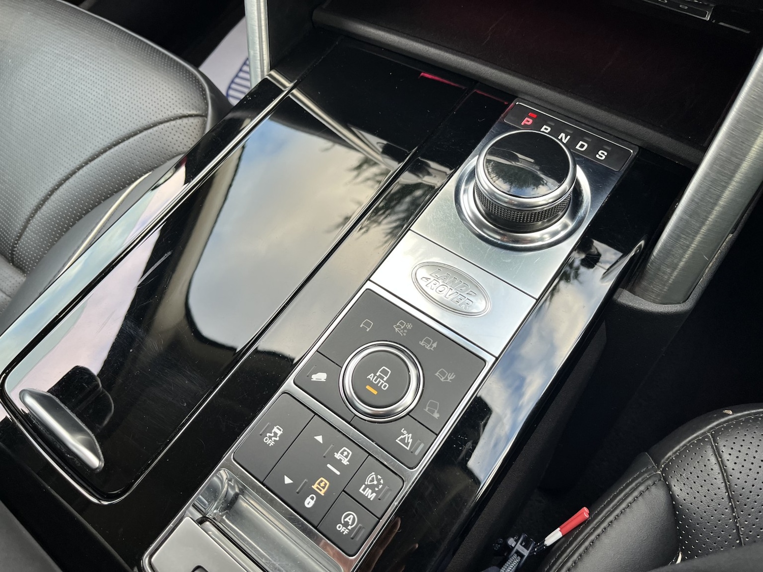 Used Land Rover Discovery 2017 for sale - 76605634: Photo 30