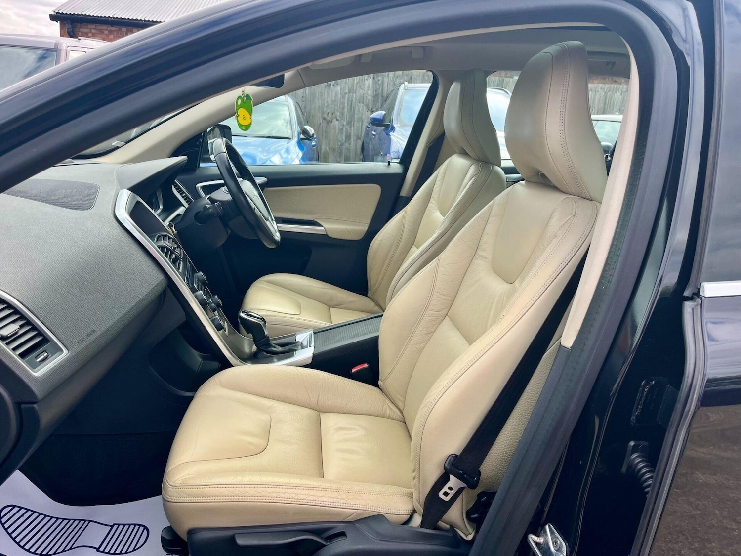 Used Volvo XC60 2013 for sale - 78095672: Photo 29