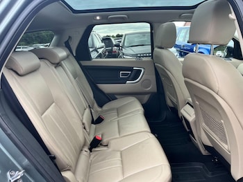 Used Land Rover Discovery Sport 2015 for sale - 78761787: Photo