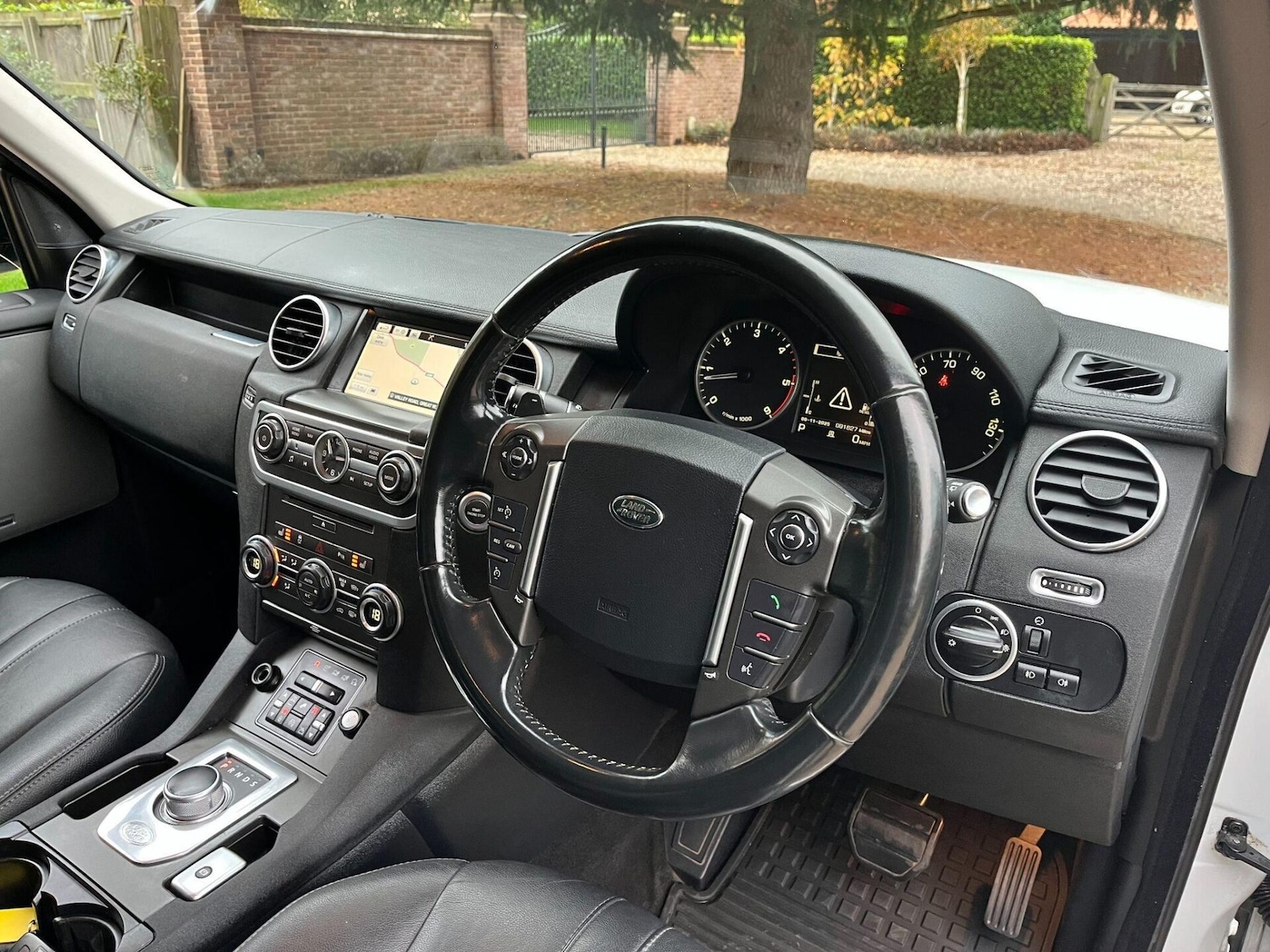 Used Land Rover Discovery 2014 for sale - 76776428: Photo 30