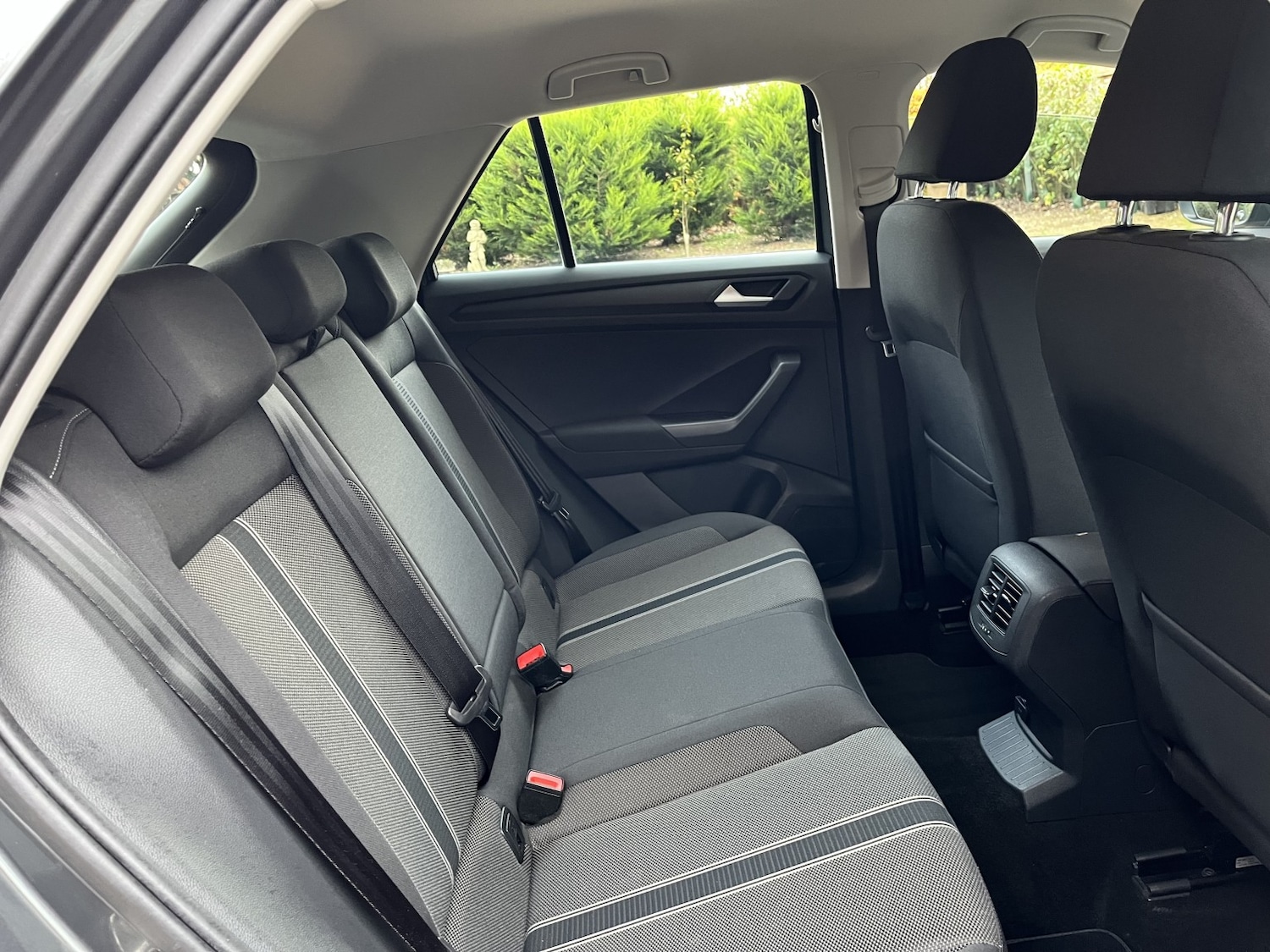 Used Volkswagen T-Roc 2018 for sale - 76455341: Photo 26