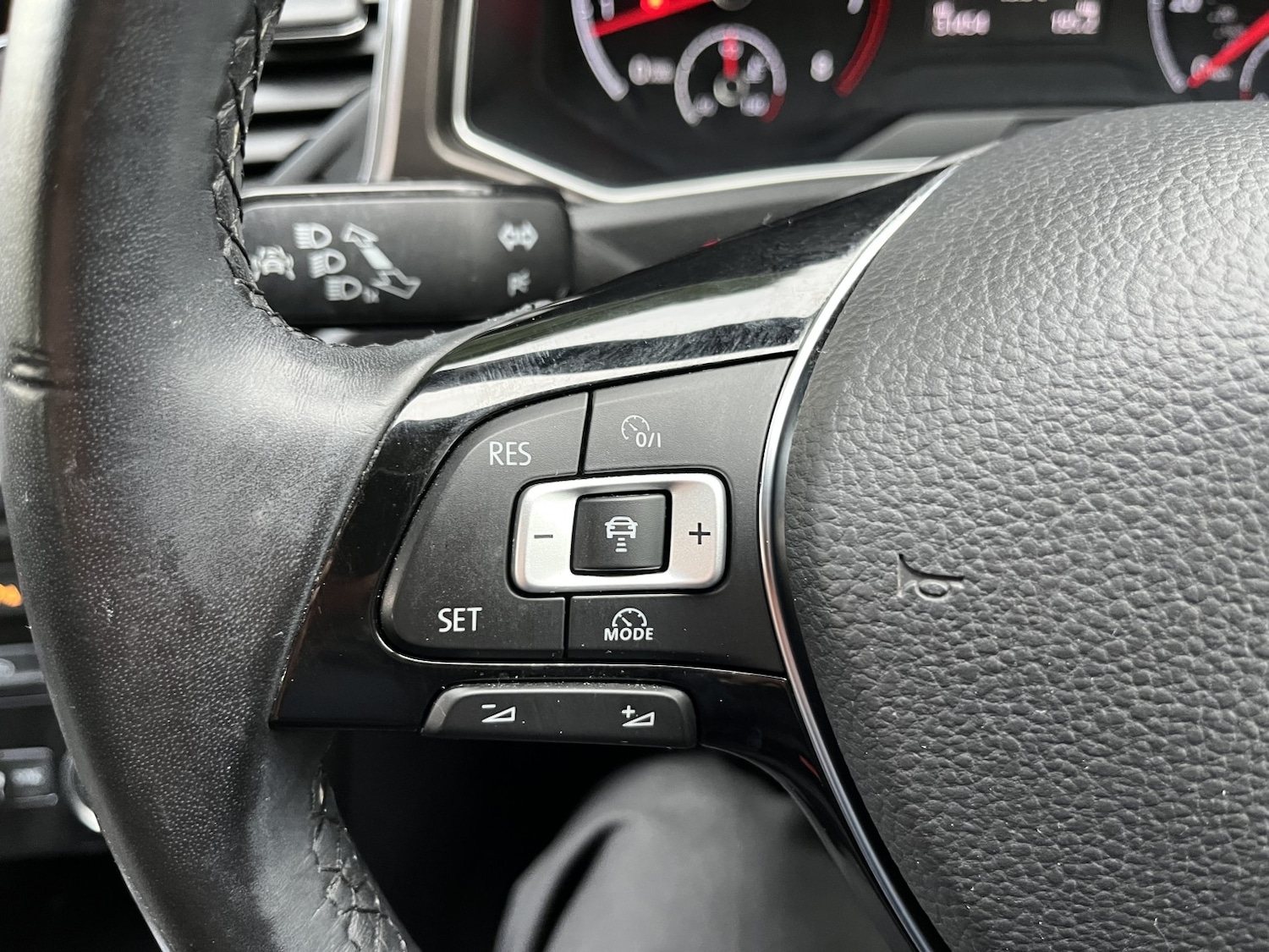 Used Volkswagen T-Roc 2018 for sale - 76455341: Photo 30