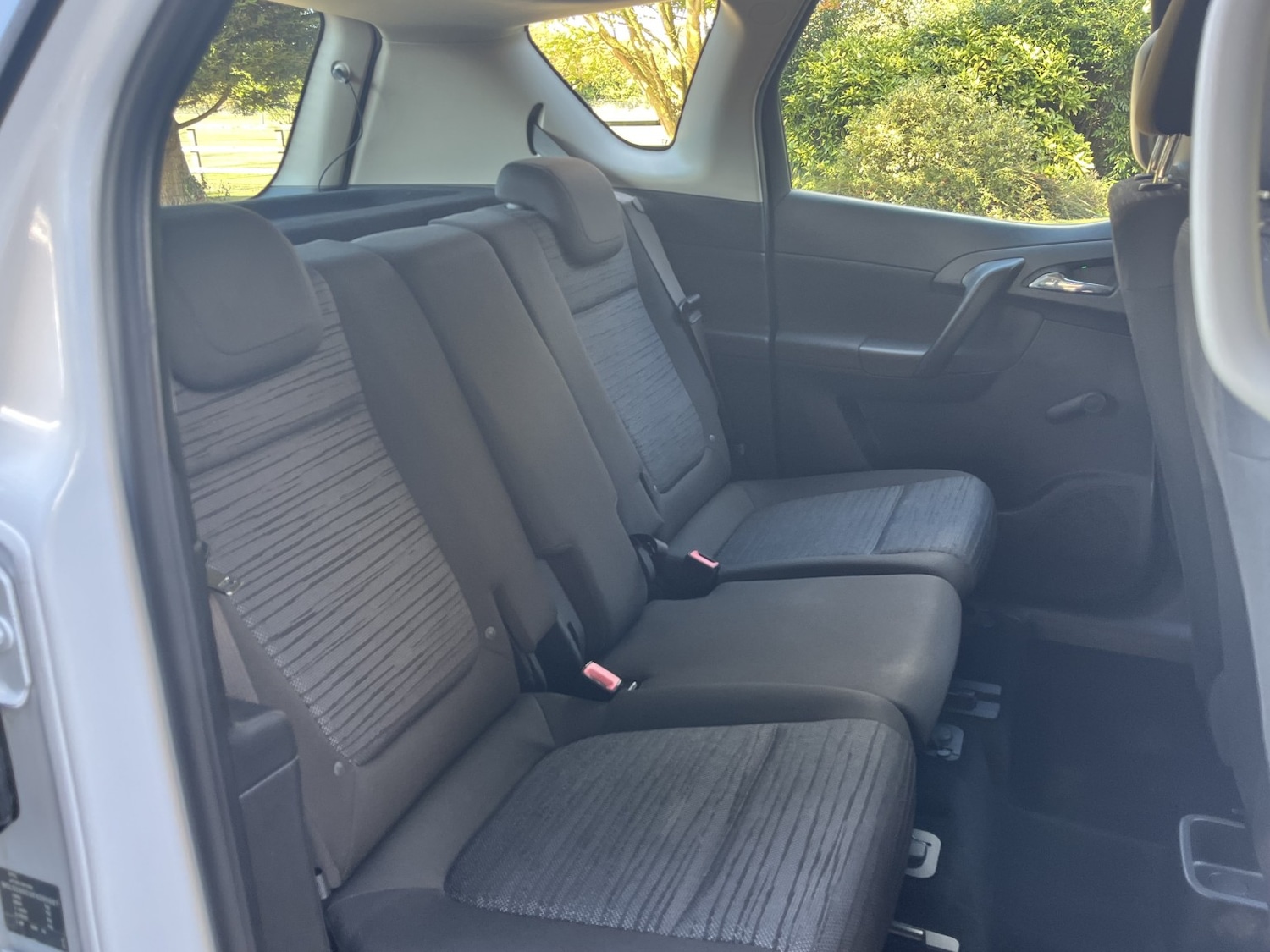 Used Vauxhall Meriva 2015 for sale - 76712944: Photo 4