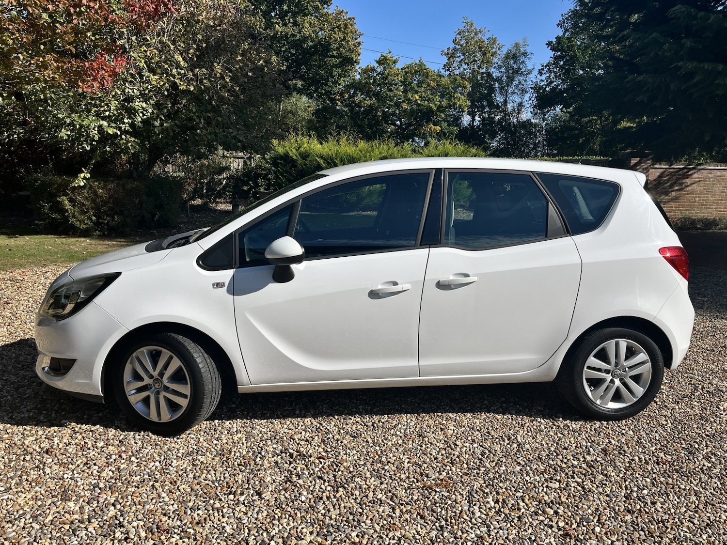 Used Vauxhall Meriva 2015 for sale - 76712944: Photo 8